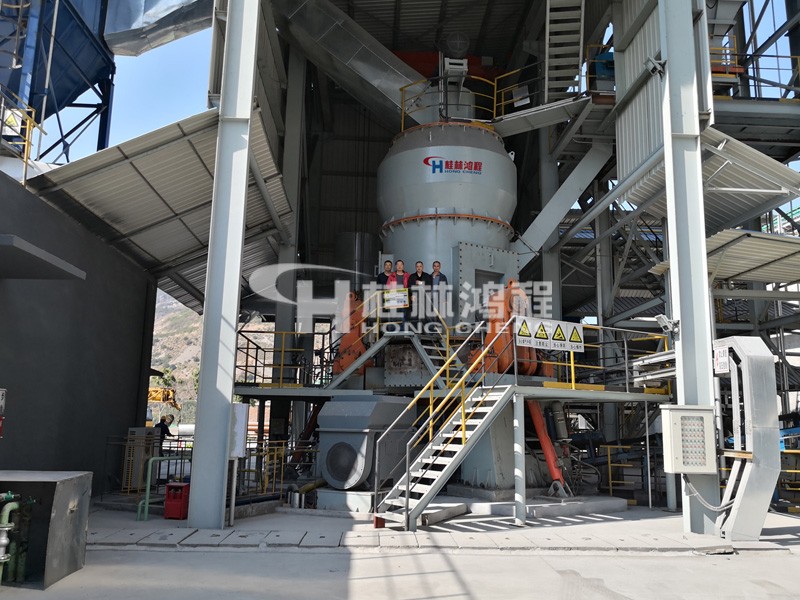 HLM1700生石灰粉磨設備325目D85時產25噸河北項目 HLM1700生石灰粉磨設備325目D85時產25噸河北項目
